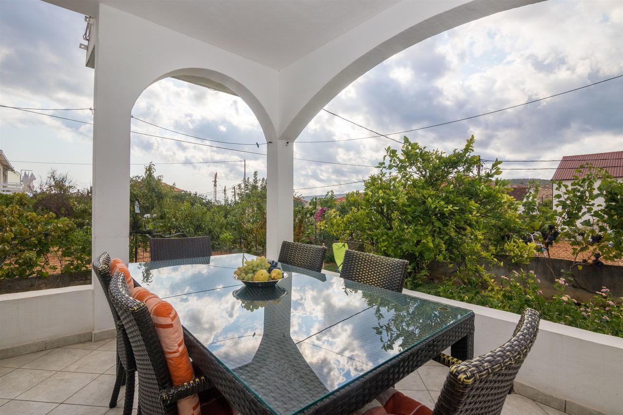 Apartment Vinka Трогир Экстерьер фото